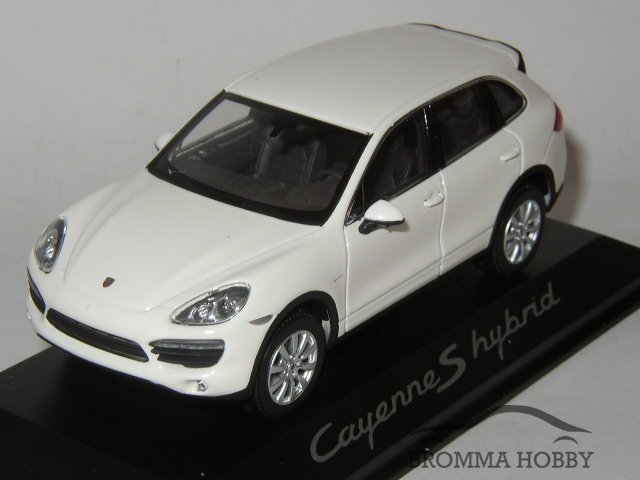 Porsche Cayenne Hybrid (2010) - Click Image to Close