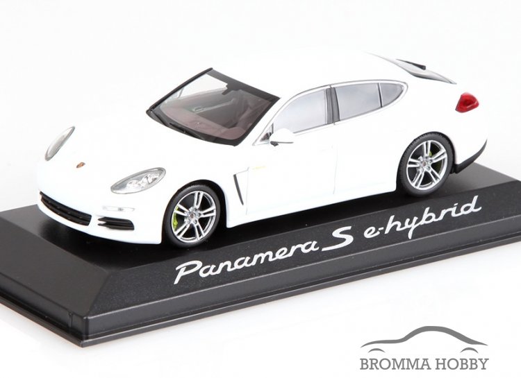 Porsche Panamera S e-Hybrid (2013) - Click Image to Close